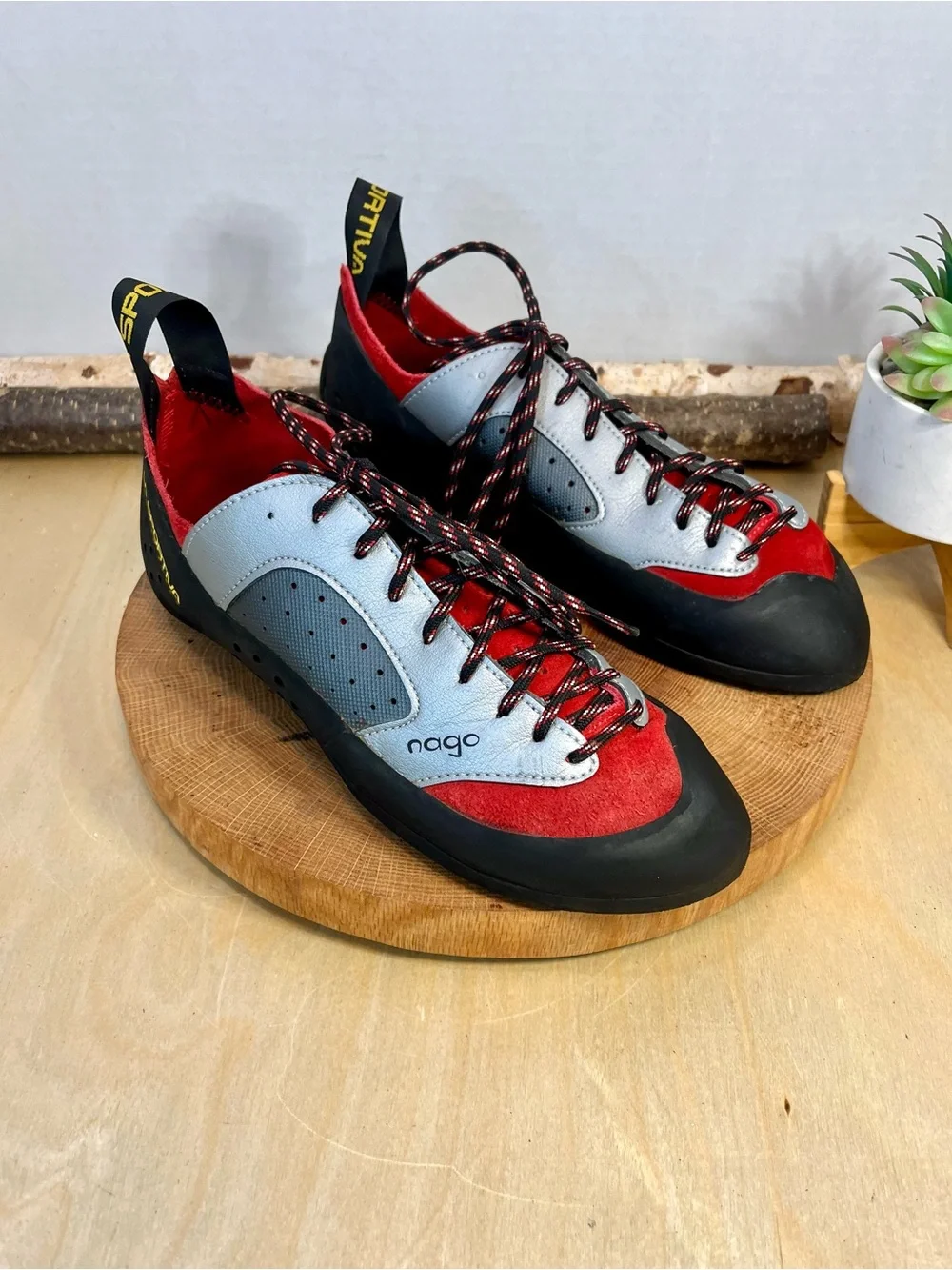 La Sportiva Nago Climbing Shoe made in Italy size 43.5/10.5